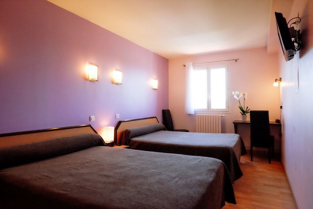 Hotel Restaurant Du Lauragais Logis De France Villefranche-de-Lauragais Eksteriør billede