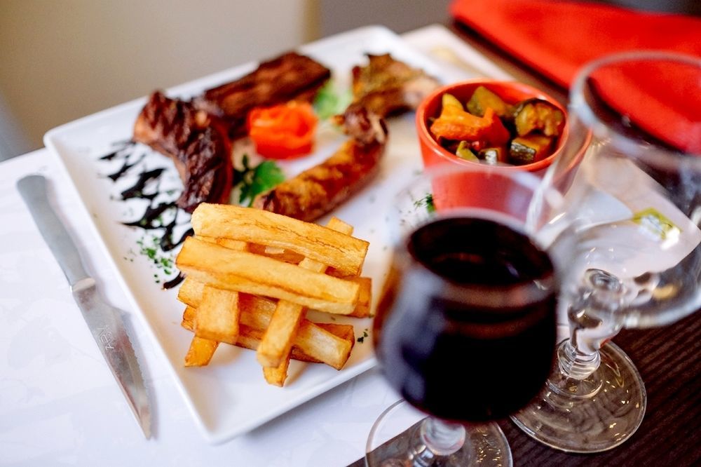 Hotel Restaurant Du Lauragais Logis De France Villefranche-de-Lauragais Eksteriør billede