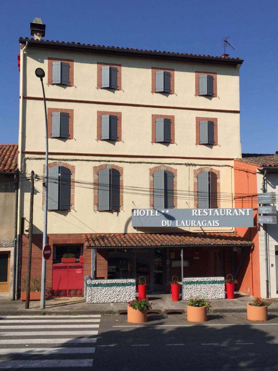 Hotel Restaurant Du Lauragais Logis De France Villefranche-de-Lauragais Eksteriør billede